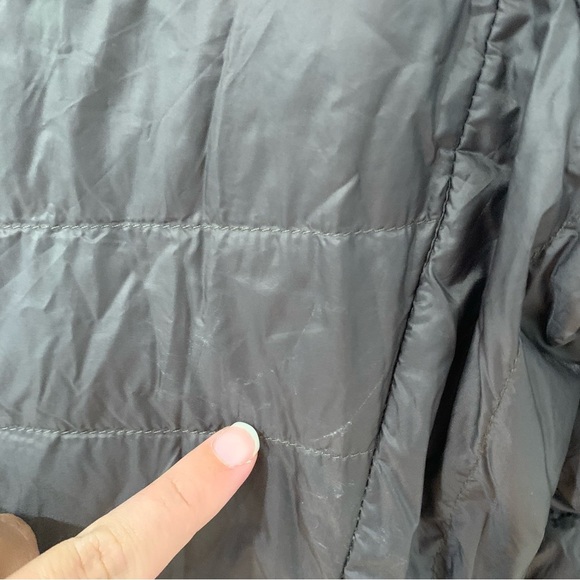 Women’s Tumi Pax Down Puffer Packable Jacket Size Medium Outerwear Lightweight - Picture 7 of 16